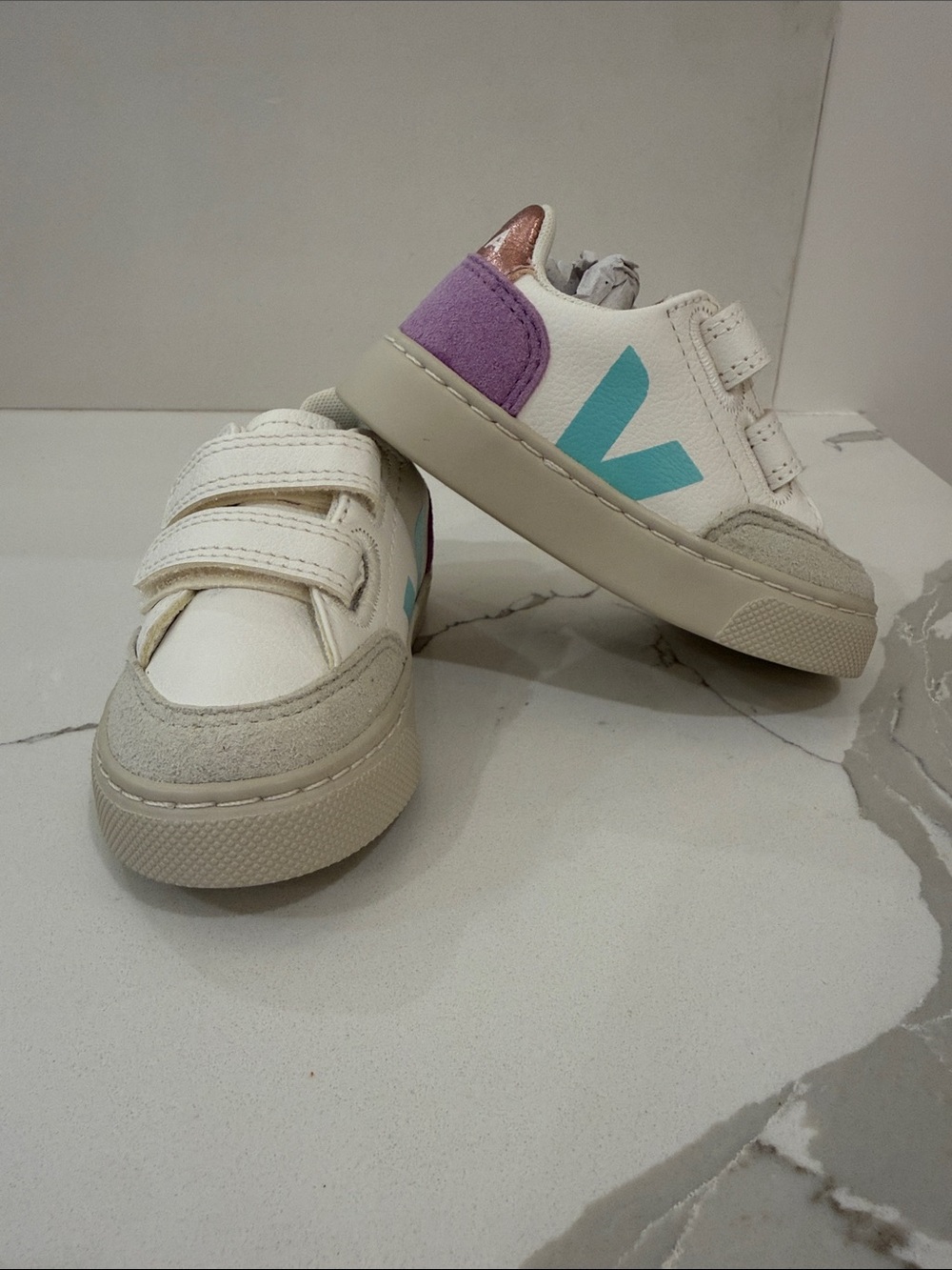 Veja Toddler Girl Shoes in White/Multicolor Orchid Size US 6 NWT